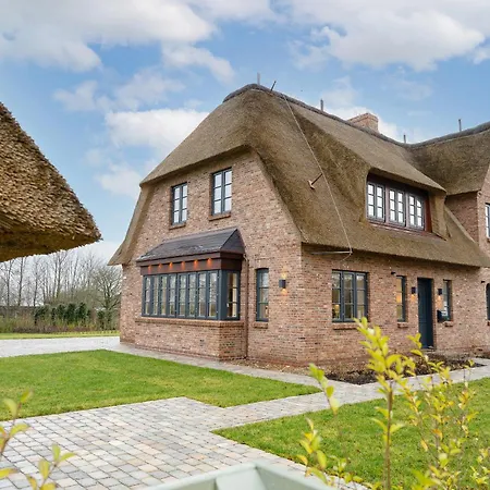 Holiday home Hues Zur Marsch Oldsum